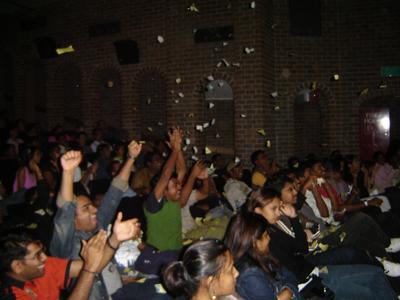 Chandramukhi First Day First Show Fans Celebrations in Overseas - Rajinifans.com