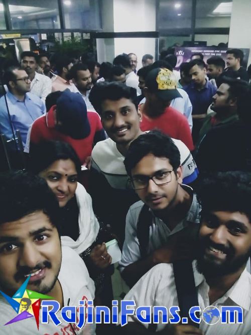 Petta FDFS in Kerala