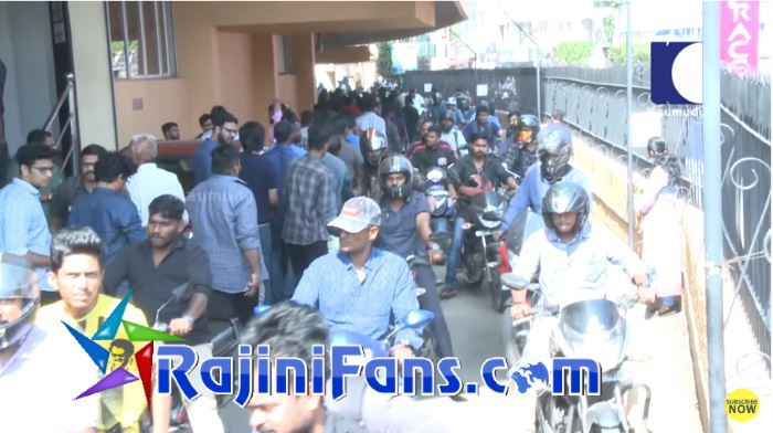 Petta FDFS in Kerala