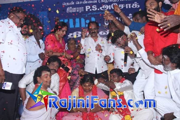 Thalaivar Fans Wedding Ritual at Petta Release Theater