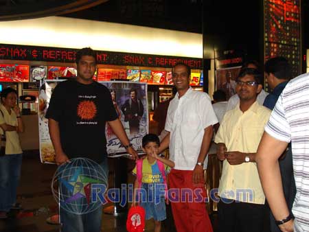 Thailand & Bangkok : Sivaji The Boss FDFS Celebrations