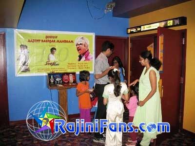 USA : Sivaji The Boss FDFS Celebrations