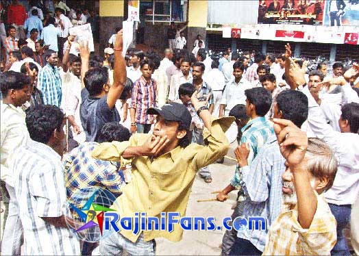 Tamil Nadu : Sivaji The Boss FDFS Celebrations